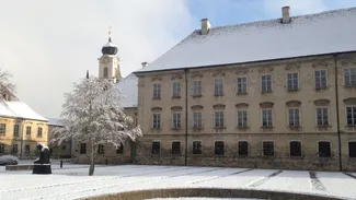 Das TUM Akademiezentrum Raitenhaslach im Winter